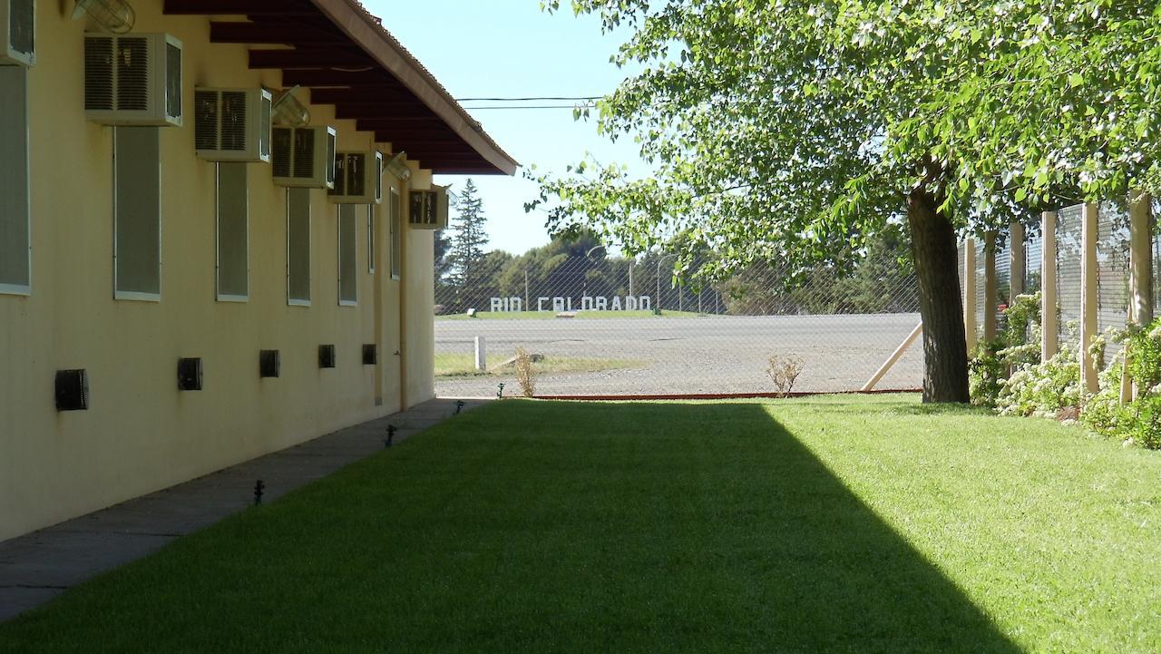Hotel Quelu Leufu Río Colorado Extérieur photo