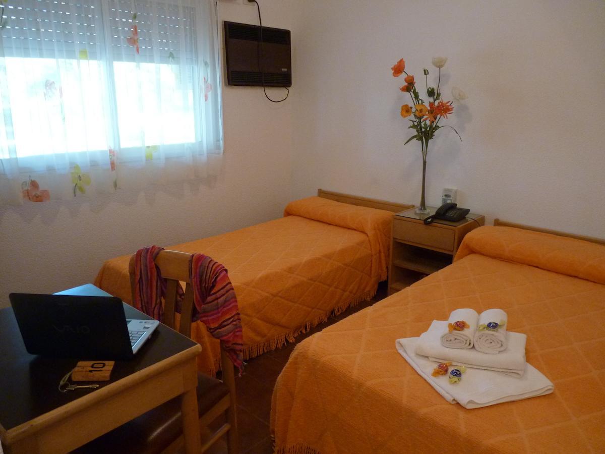 Hotel Quelu Leufu Río Colorado Chambre photo