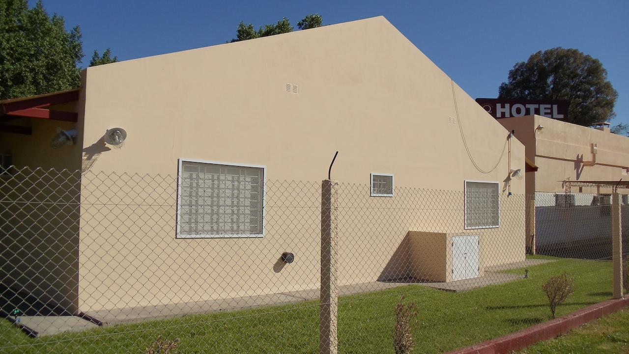 Hotel Quelu Leufu Río Colorado Extérieur photo