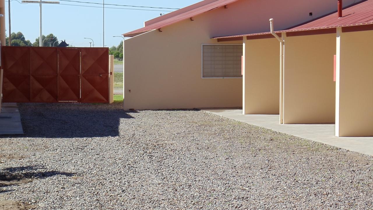 Hotel Quelu Leufu Río Colorado Extérieur photo